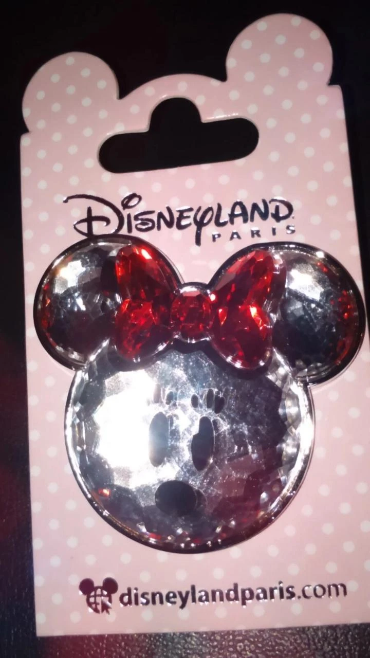 Rare Pins disney Disneyland Paris : Minnie en 3D